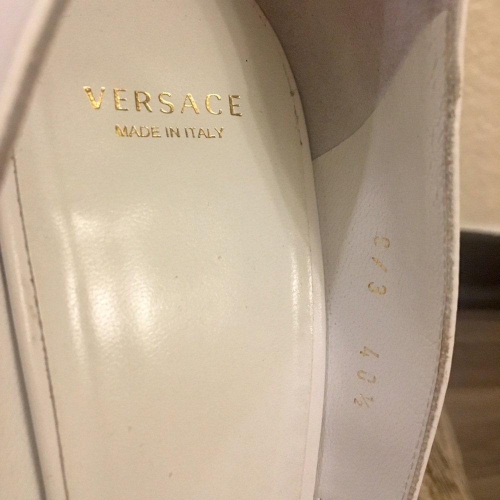 Versace White & Gold Palazzo Pumps - Picture 6 of 8